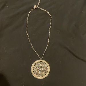 Sorelli circle necklace